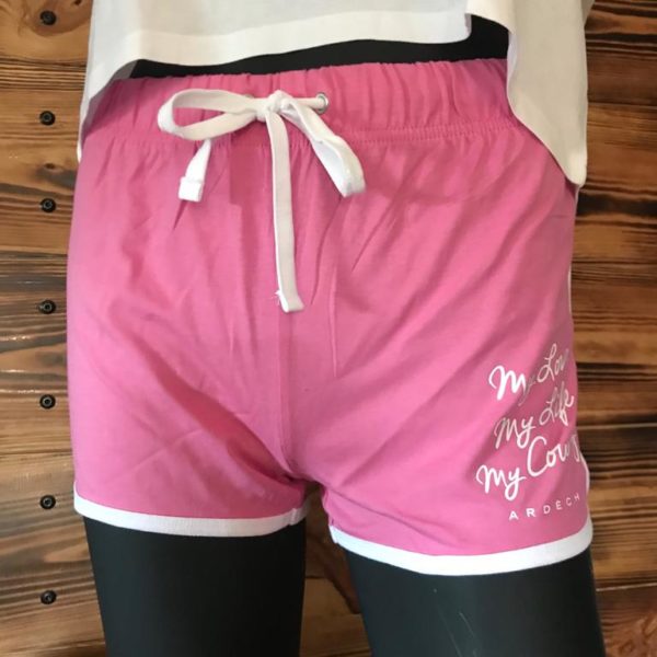 short retro femme bright pink white